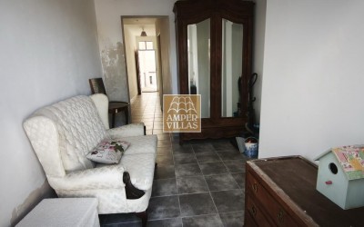 A village house in Altea la Vella on 2 floors with several terraces.